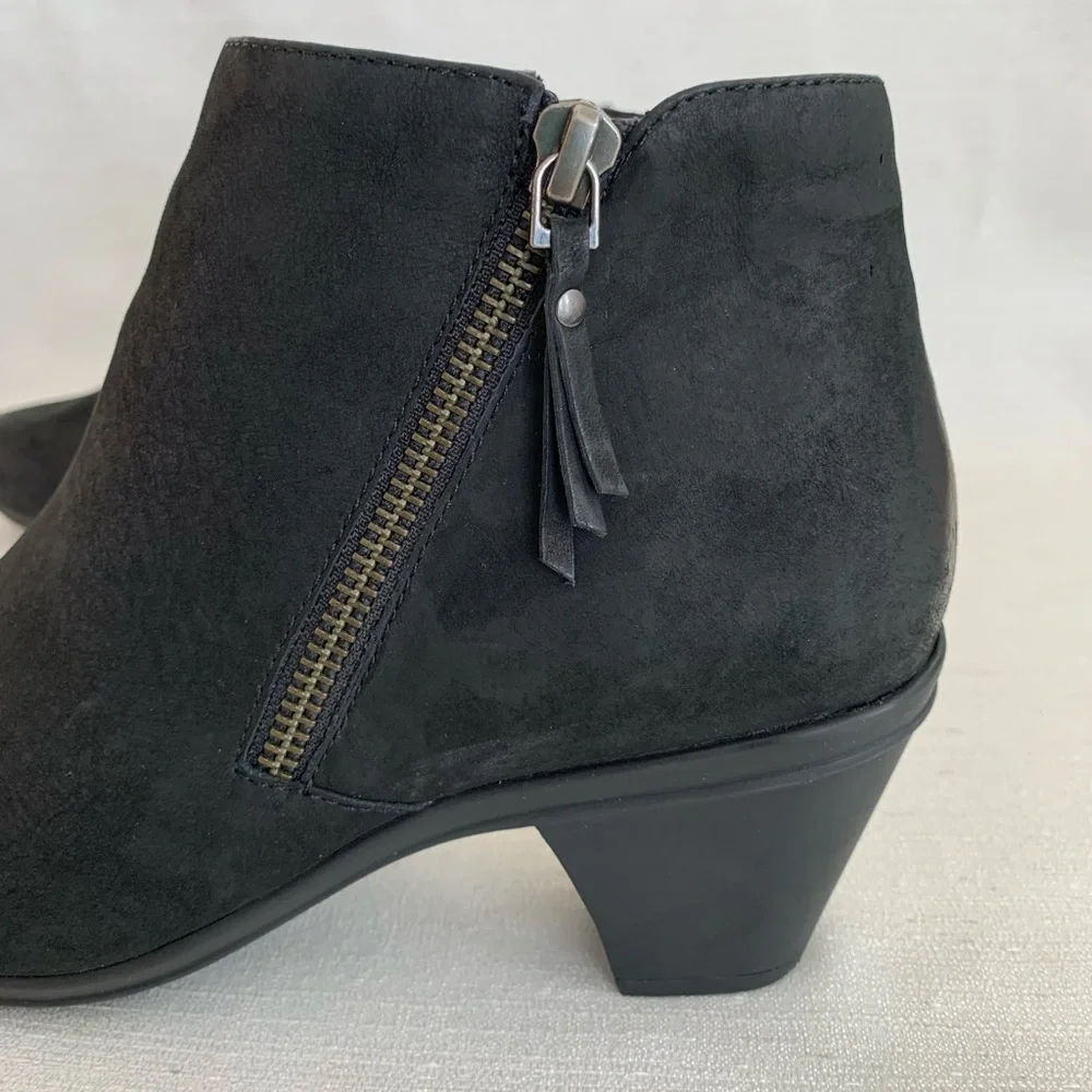 Abeo Rommie Neutral Black Suede Leather Heeled Ankle Booties Woman’s 7N - Picture 8 of 15